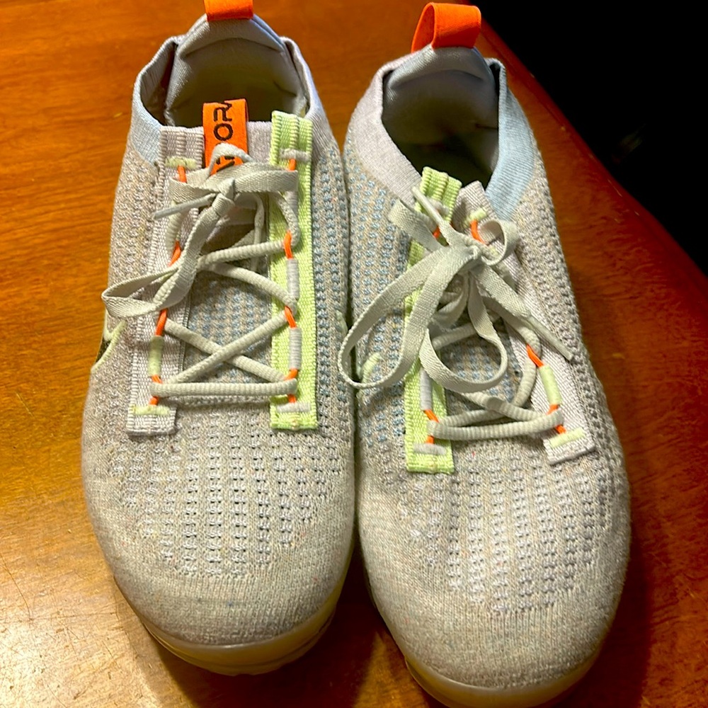 Nike Vapor Max sneaker size 8 women